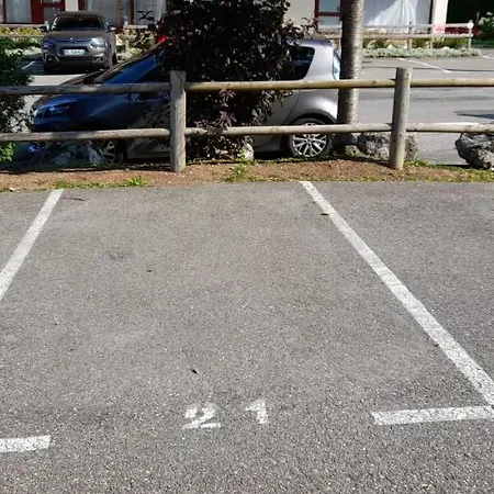 Bernex Studio Au Calme Parking Prive Exterior photo